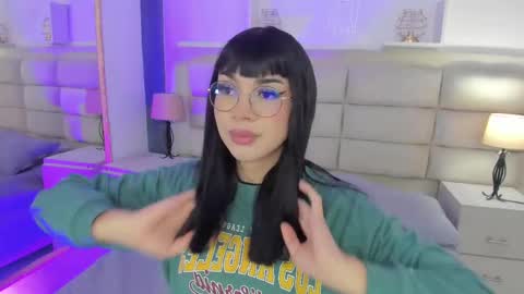 Snapshot of rosecassie chatting on February 15, 2025, 12:43 pm Rose online show from February 15, 2025, 12:43 pm