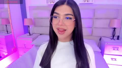 Snapshot of rosecassie chatting on September 9, 2025, 12:37 pm Rose online show from September 9, 2025, 12:37 pm