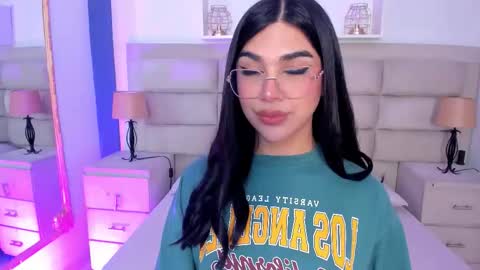 Snapshot of rosecassie chatting on September 25, 2025, 12:53 pm Rose online show from September 25, 2025, 12:53 pm