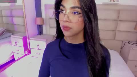 Snapshot of rosecassie chatting on October 12, 2025, 1:54 pm Rose online show from October 12, 2025, 1:54 pm