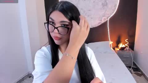 Rose online show from December 15, 2025, 1:37 pm