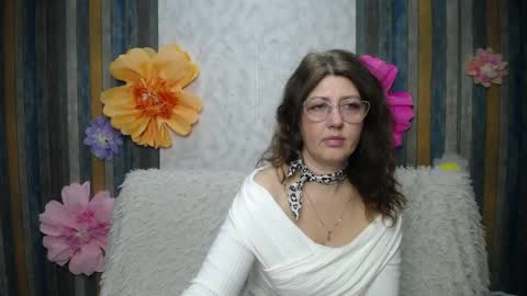 Snapshot of rosehille chatting on April 19, 2026, 5:07 am RoseHille online show from April 19, 2026, 5:07 am