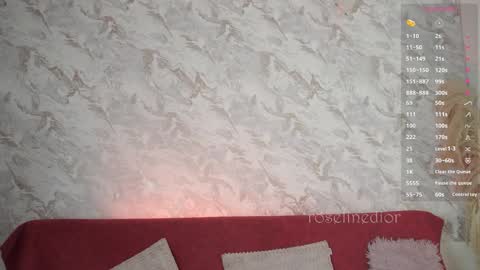 Lyla OF roselinedior online show from November 19, 2025, 2:06 pm