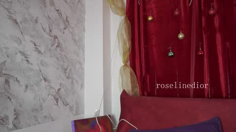 Lyla OF roselinedior online show from December 21, 2025, 4:47 pm