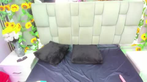 Julieta online show from February 23, 2026, 8:39 pm