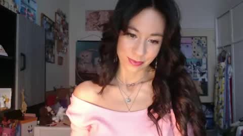 Rose online show from November 24, 2025, 2:17 pm