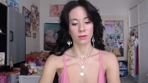 Snapshot of roselynsun chatting on January 16, 2026, 12:53 pm Rose online show from January 16, 2026, 12:53 pm