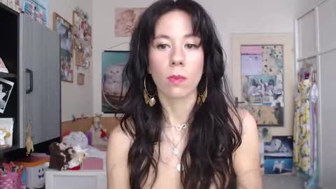 Snapshot of roselynsun chatting on February 4, 2026, 1:17 pm Rose online show from February 4, 2026, 1:17 pm