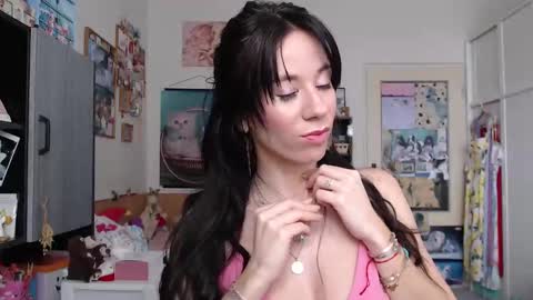 Snapshot of roselynsun chatting on February 17, 2026, 11:50 am Rose online show from February 17, 2026, 11:50 am