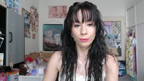 Rose online show from April 10, 2026, 1:27 pm