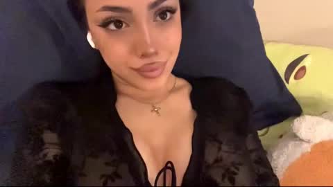 Mimi online show from December 5, 2025, 3:09 pm