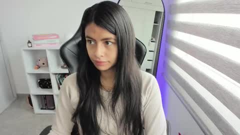 Nat online show from November 3, 2025, 2:51 pm