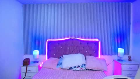 roses_liittle_ online show from March 26, 2026, 6:19 am