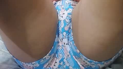 Snapshot of rosesvalentina chatting on October 1, 2025, 1:22 am Ocean online show from October 1, 2025, 1:22 am