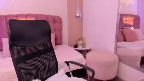 Snapshot of rosetaylorla chatting on May 26, 2026, 12:56 pm Rose Taylor online show from May 26, 2026, 12:56 pm
