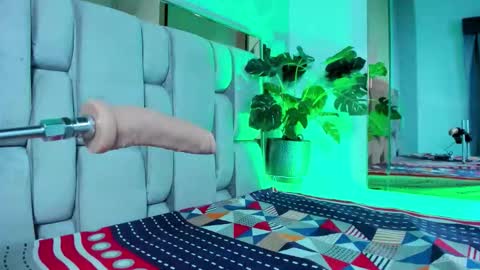 Rose online show from March 18, 2026, 5:43 am