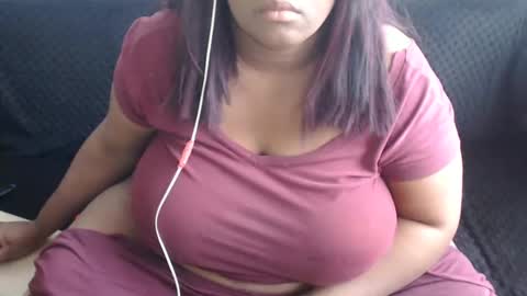 LAURA online show from March 2, 2025, 10:38 pm