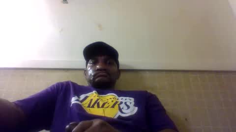 Snapshot of roshun69 chatting on April 21, 2026, 1:42 am Roshun Haynes online show from April 21, 2026, 1:42 am