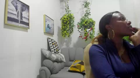 Snapshot of rosi_cooper chatting on May 1, 2026, 10:42 am rosi_cooper online show from May 1, 2026, 10:42 am