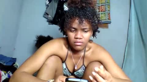 rosia22 online show from September 21, 2025, 2:19 pm