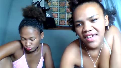 rosia22 online show from September 22, 2025, 11:45 am