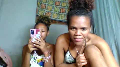 rosia22 online show from September 25, 2025, 6:44 pm