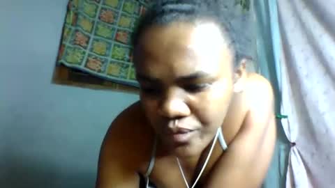 rosia22 online show from September 29, 2025, 8:24 pm