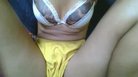 rosia685234 online show from March 4, 2026, 1:06 pm