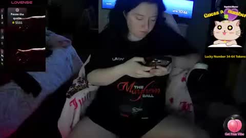 rosie8965804 online show from February 16, 2026, 3:46 am