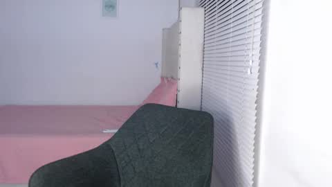 rosiehw online show from October 16, 2025, 1:39 am