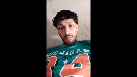 Snapshot of roskof69 chatting on May 31, 2026, 6:09 pm Ribuu online show from May 31, 2026, 6:09 pm
