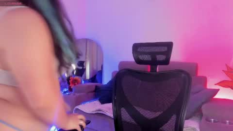 Snapshot of ross_lee chatting on April 11, 2026, 8:35 pm ross_lee online show from April 11, 2026, 8:35 pm