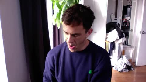 Snapshot of rosscollab chatting on November 13, 2025, 1:54 pm RossCollab online show from November 13, 2025, 1:54 pm