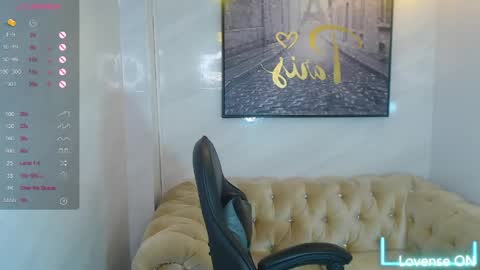 rosse jeane v online show from May 14, 2026, 3:52 pm