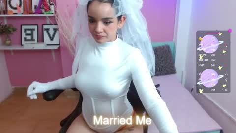 Snapshot of rossedaves_ chatting on October 18, 2025, 11:55 am Rosse online show from October 18, 2025, 11:55 am