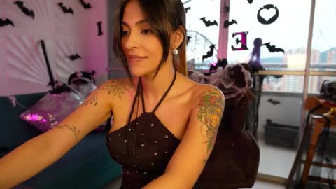 Rossey online show from November 3, 2025, 9:27 pm