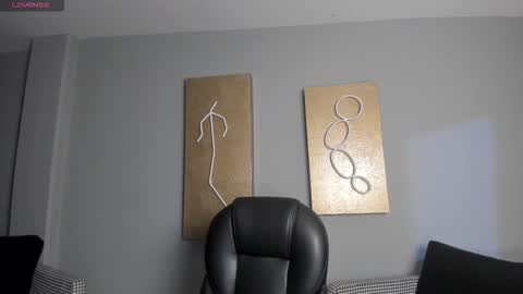 Snapshot of rossirivers chatting on February 23, 2026, 12:13 pm Rossie Rivers online show from February 23, 2026, 12:13 pm