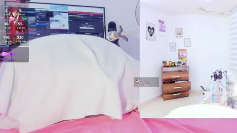 rosy_emely_ online show from October 29, 2025, 9:22 am