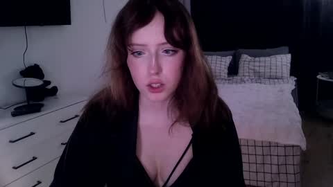 Snapshot of rosy_petal chatting on June 1, 2026, 6:31 pm rosy_petal online show from June 1, 2026, 6:31 pm