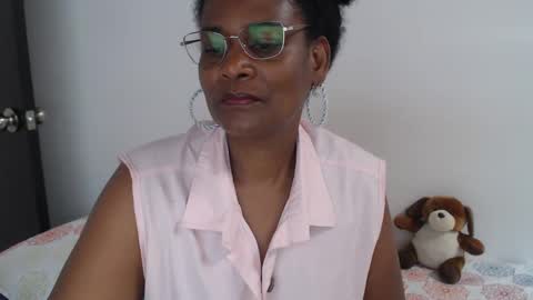 luxa online show from February 3, 2025, 4:20 pm