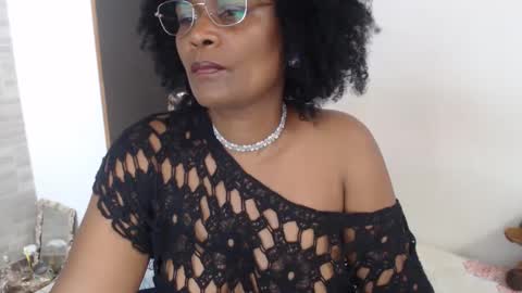 luxa online show from February 5, 2025, 8:57 pm