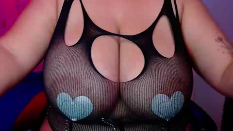 Snapshot of rousrossell_4 chatting on January 11, 2025, 12:55 am Call me Rous  online show from January 11, 2025, 12:55 am
