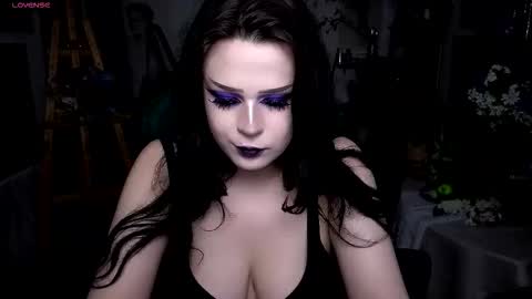 rouzfarrelll online show from September 27, 2025, 11:48 am