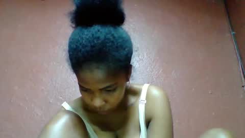 rovaelyah online show from November 5, 2025, 5:35 pm