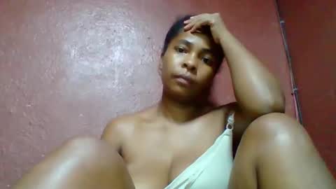 rovaelyah online show from November 18, 2025, 5:39 pm