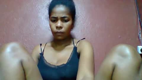 rovaelyah online show from November 24, 2025, 2:22 am