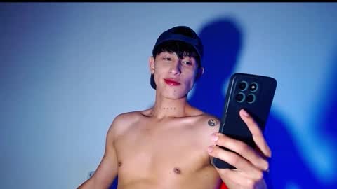 rowanboy23 online show from December 15, 2025, 1:32 am