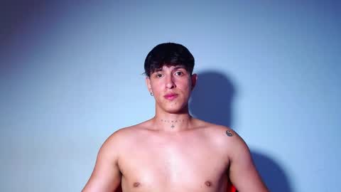 rowanboy23 online show from May 8, 2026, 3:23 am