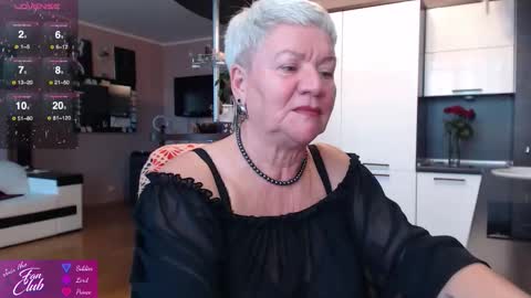 Roxana online show from October 7, 2025, 2:36 pm