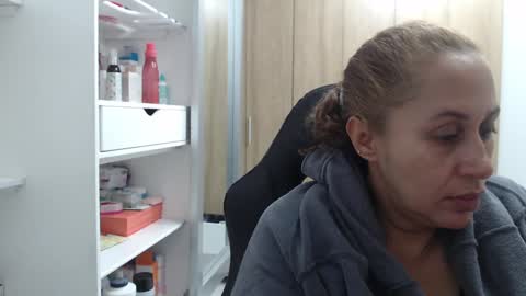 Snapshot of roxanalove7 chatting on December 30, 2024, 1:26 am Roxana online show from December 30, 2024, 1:26 am